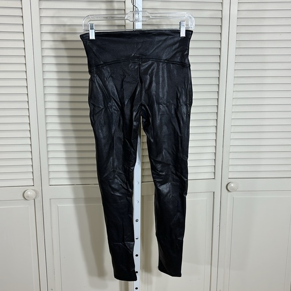 NWT Spanx Faux Leather Leggings Black Large Petite - Picture 11 of 15